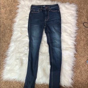 Hollister skinny jeans dark wash